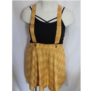 Her Universe Yellow Harley Quinn Overall Skirt Size 2